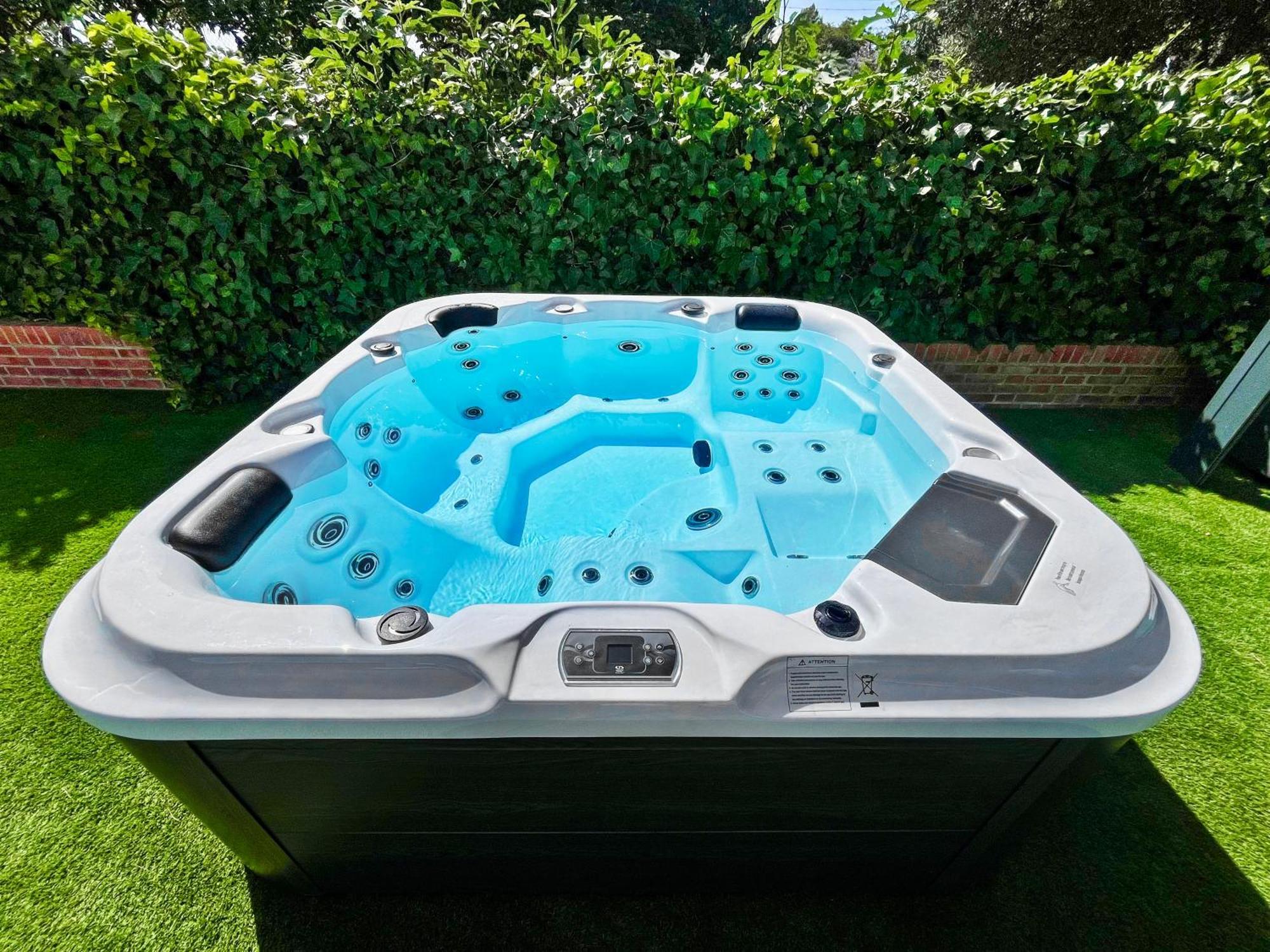 Villa San Patricio I Piscina Privada I Jacuzzi Spa I Bbq I Ps5 I Aire Acon I 3000M2 I 5Min-Centro Jerez de la Frontera Ngoại thất bức ảnh